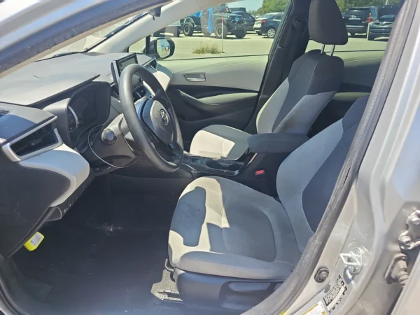 2021 Toyota Corolla LE Sedan