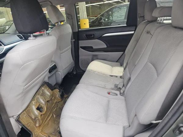 2016 Toyota Highlander LE