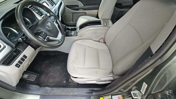 2016 Toyota Highlander LE