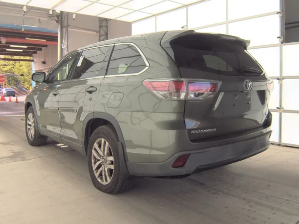 2016 Toyota Highlander LE