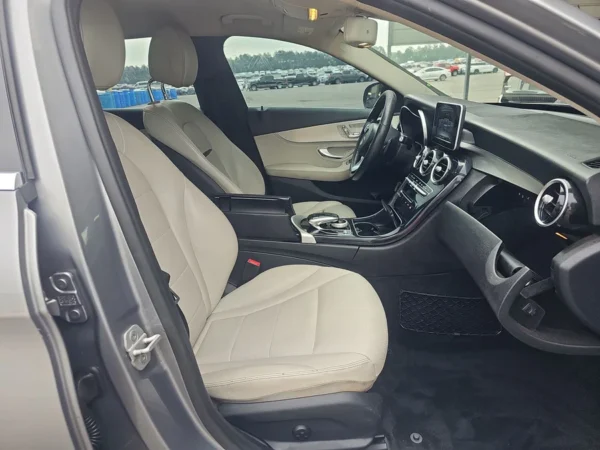 2015 Mercedes-Benz C 300 Sedan