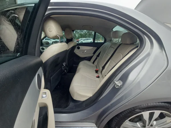 2015 Mercedes-Benz C 300 Sedan