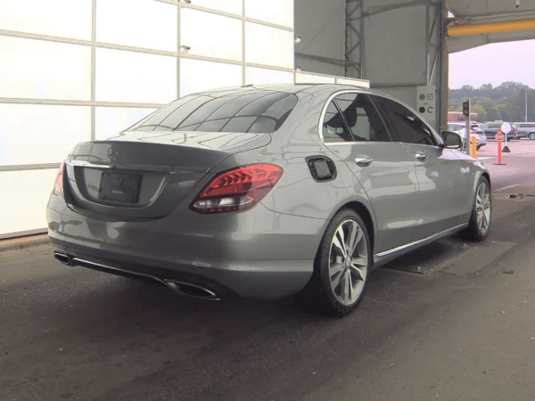 2015 Mercedes-Benz C 300 Sedan