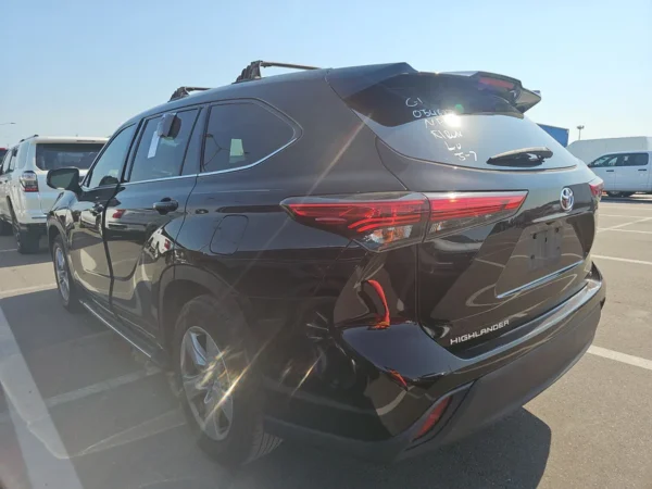 2021 Toyota Highlander LE