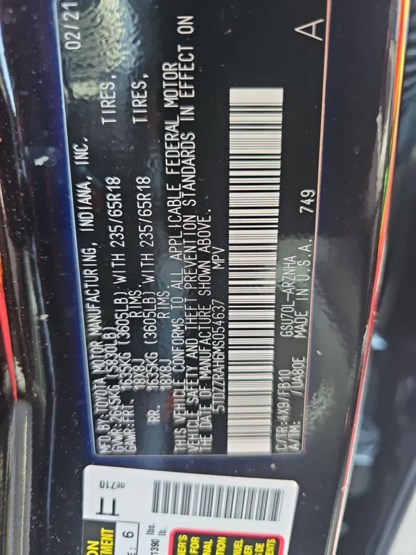 2021 Toyota Highlander LE