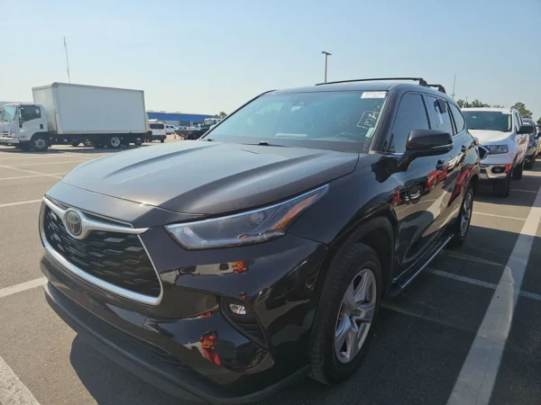 2021 Toyota Highlander LE