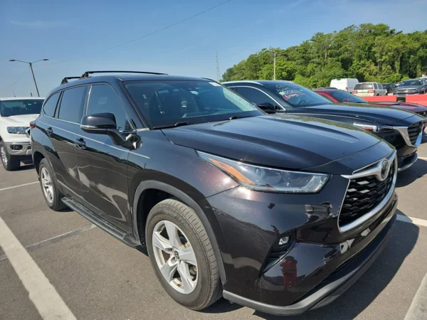 2021 Toyota Highlander LE