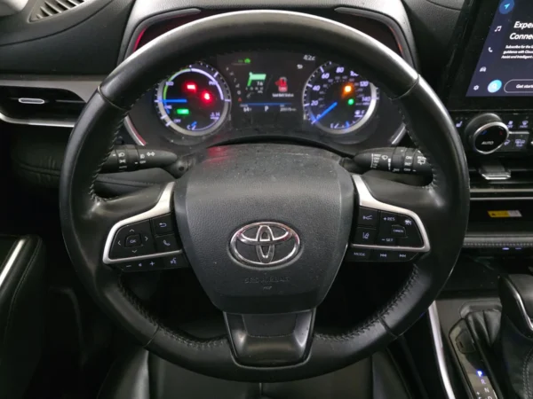 2023 Toyota Highlander Hybrid XLE